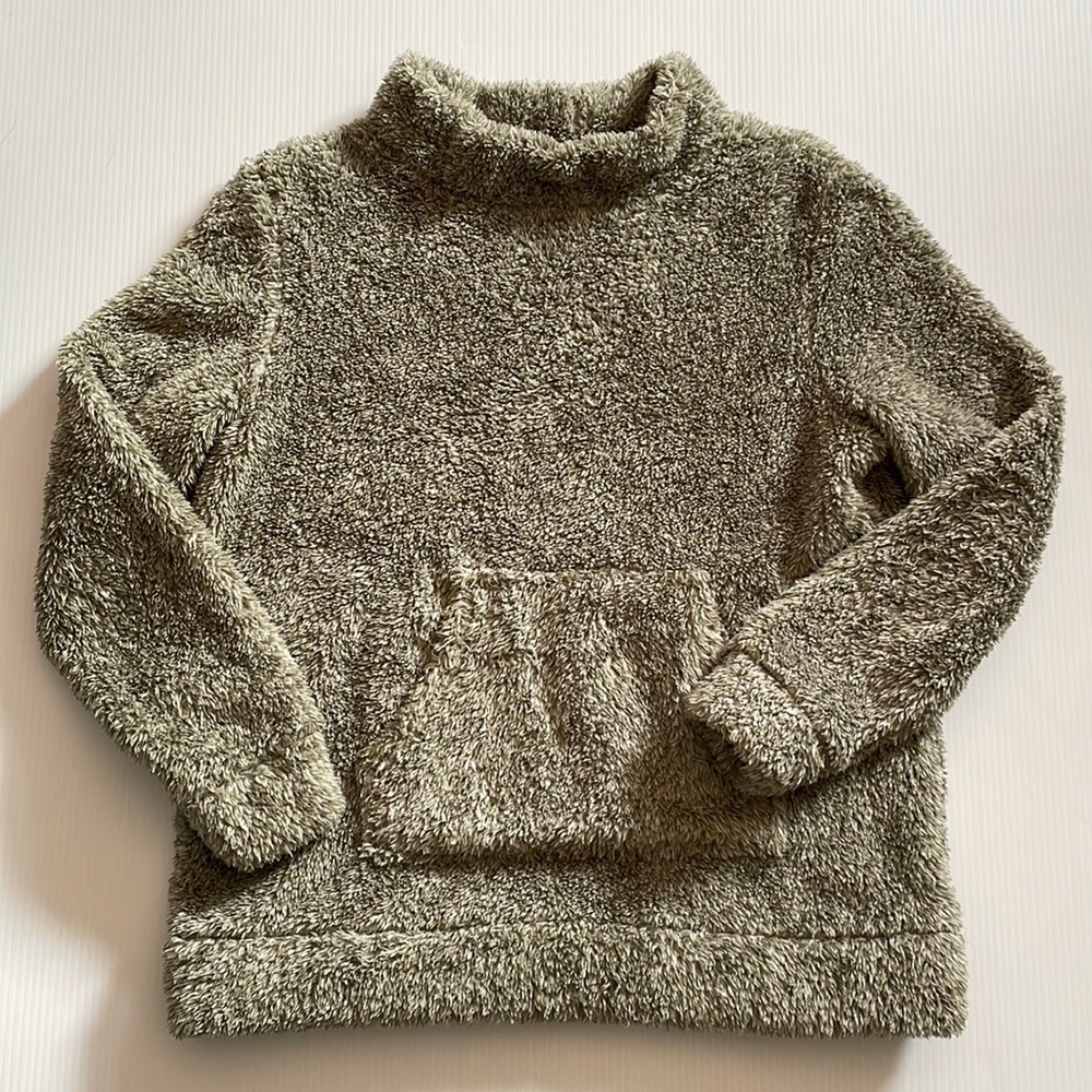 KOOLABURRA by UGG Sherpa, mock neck, light green sage pullover. Women’s XS